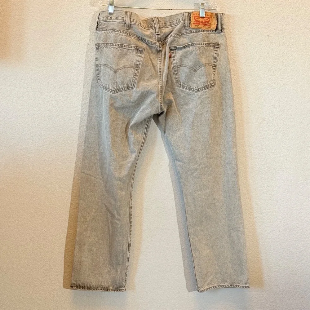 Levis 501 Original Fit Button Fly Jeans Mens 38x30 Light Gray Wash 100% Cotton
